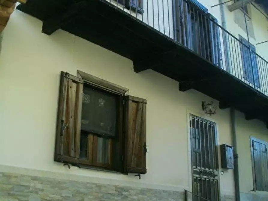 Immagine 3 di Appartamento in vendita  in Via Frazione Murazze 3 a Vallanzengo