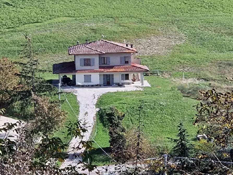 Villa in vendita in Via Bologna a Castel D'aiano