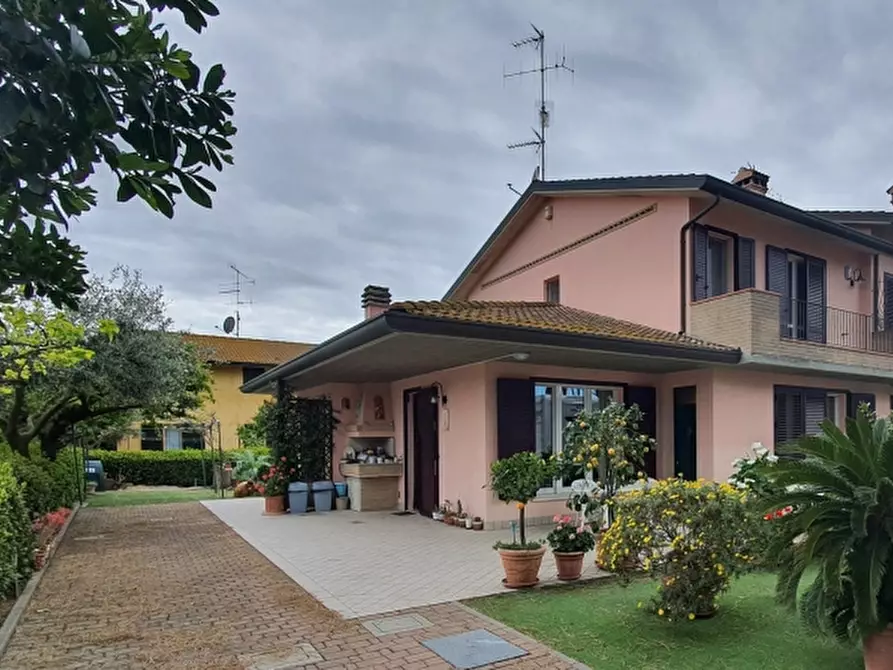 Villa in vendita in Viale Rembrandt a Ravenna