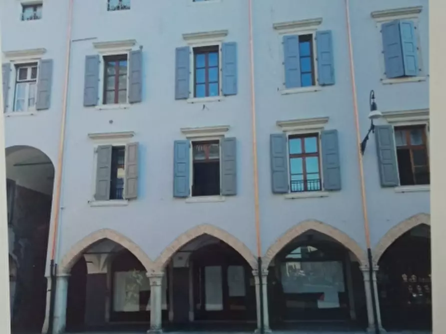 Negozio in affitto in Via Vittorio Veneto 26 a Udine