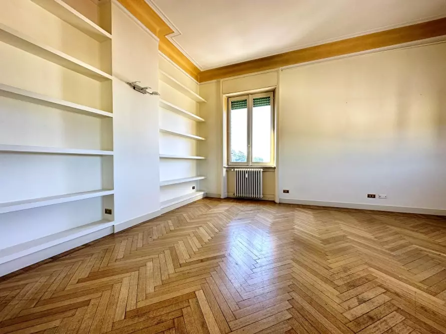 Appartamento in affitto in Piazza Monte Grappa 1 a Varese