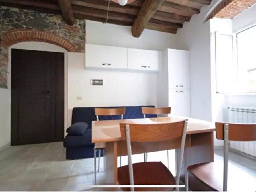 Casa semindipendente in vendita in Viale xx settembre 180 a Carrara