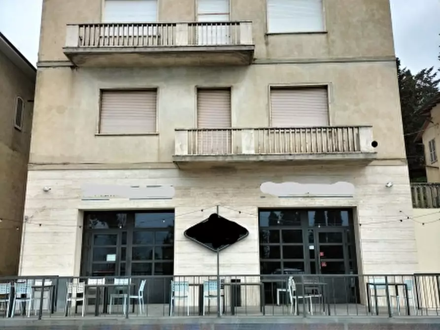 Palazzo in vendita in Via Roma a Magione