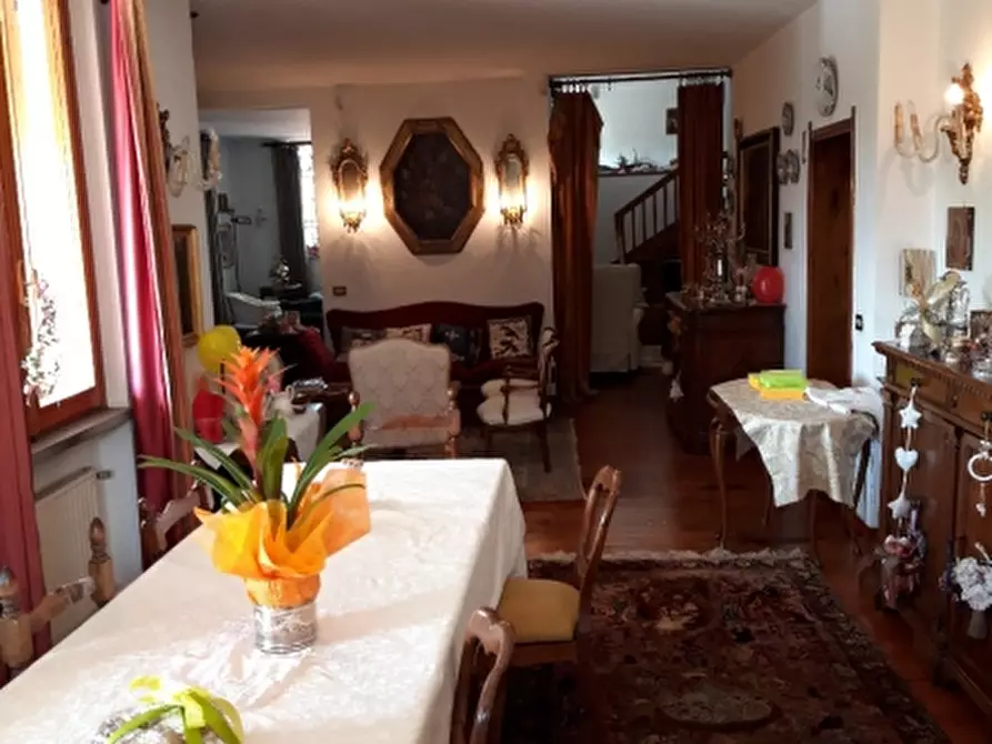 Villa in vendita in Via Paganini a Montecatini Terme