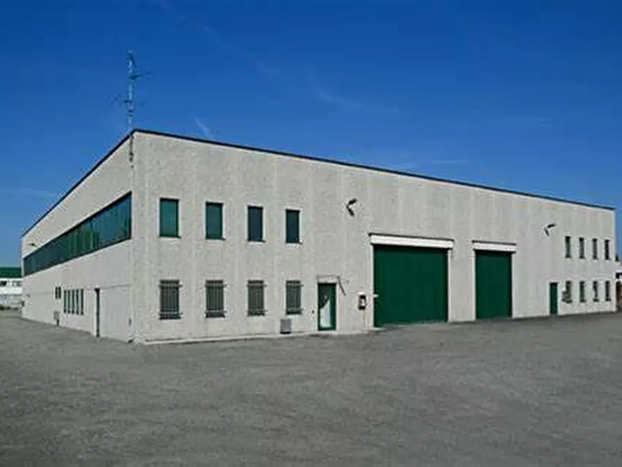 Capannone industriale in affitto in PIAZZA DANTE a Borgo San Lorenzo