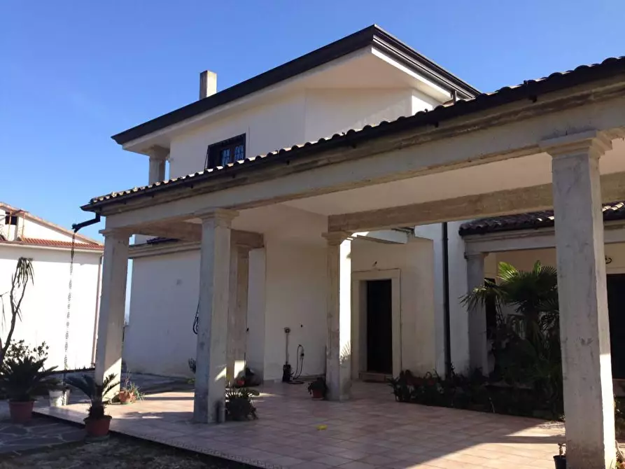 Villa in vendita in Via Roma 83 a Marzano Appio
