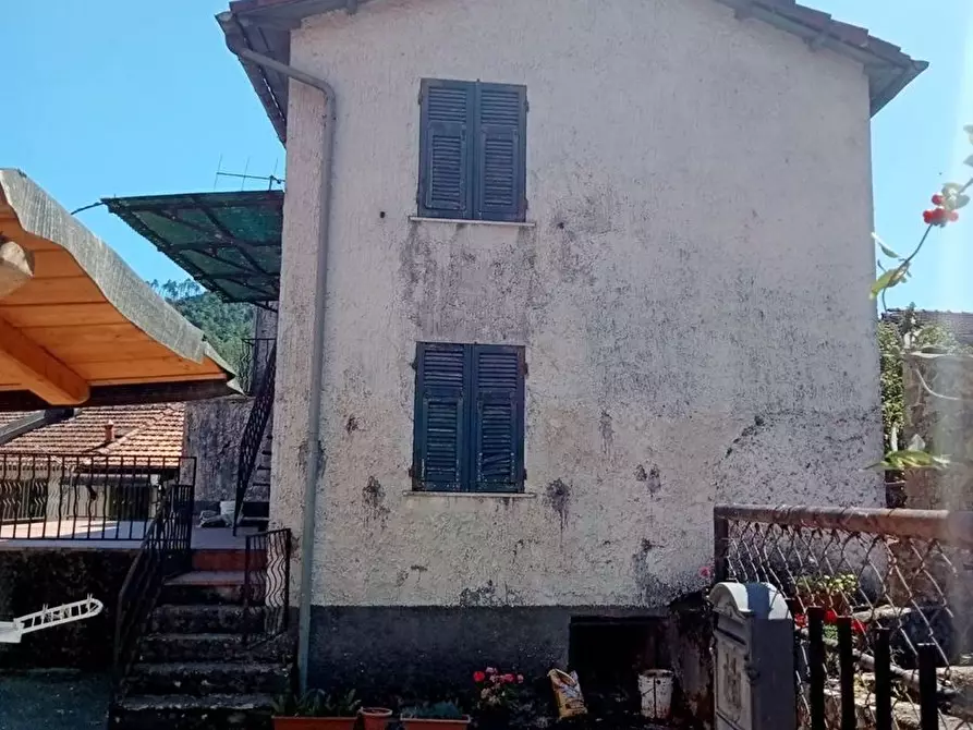 Casa indipendente in vendita in Mangia a Sesta Godano