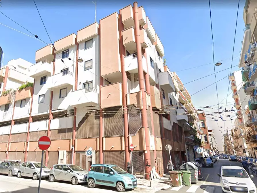 Appartamento in vendita in Via Giovanni Bovio 41 a Bari