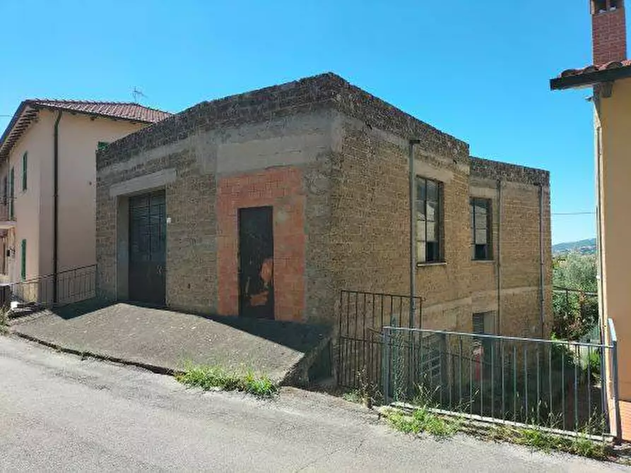 Palazzo in vendita in Via dellArco a Magione
