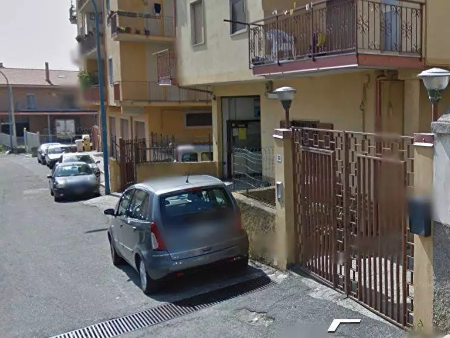 Negozio in affitto in Via Nicola Nicotera 34 a Lamezia Terme