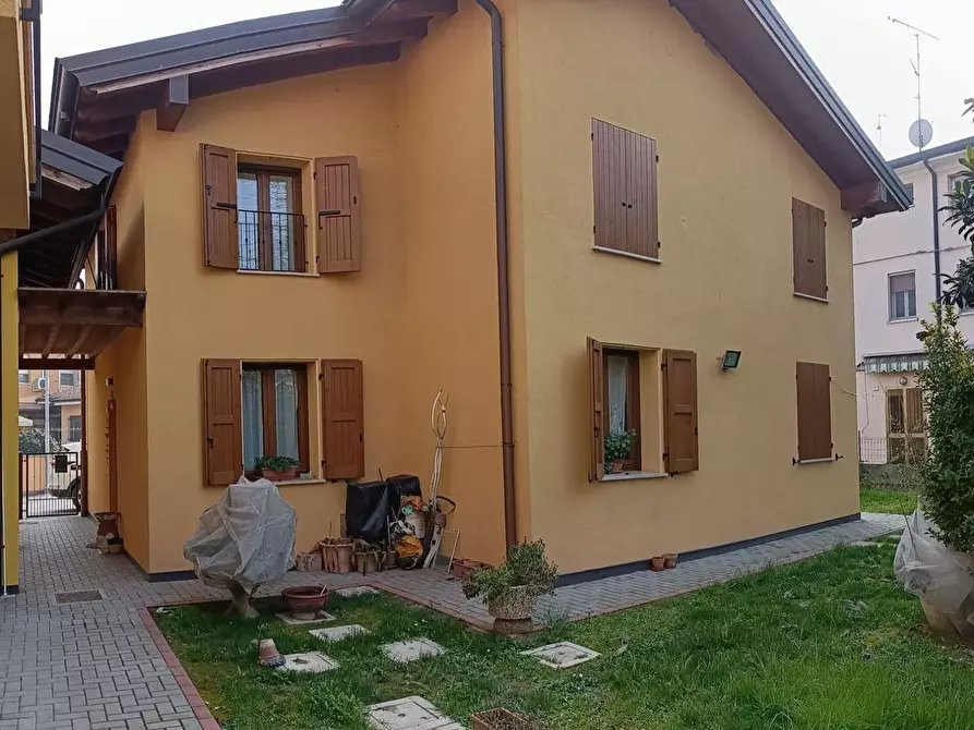 Casa bifamiliare in vendita in roma a Finale Emilia