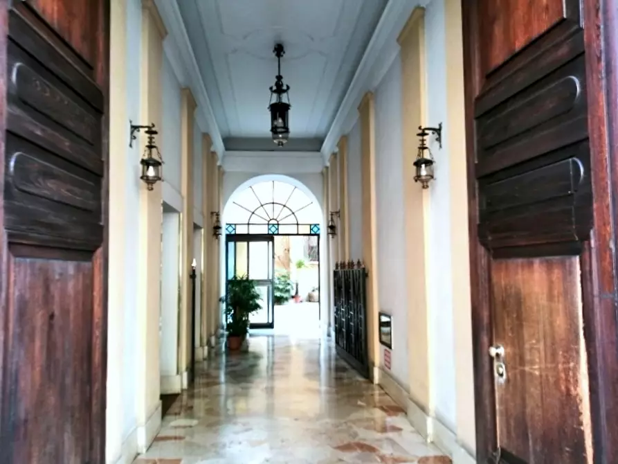 Immagine 17 di Appartamento in affitto  a Milano