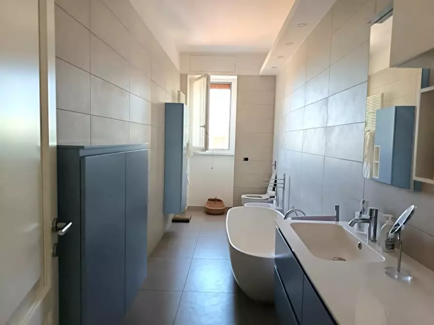 Immagine 13 di Appartamento in vendita  a Milano