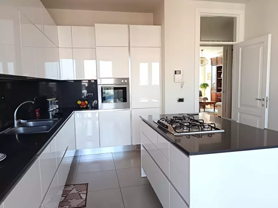 Immagine 6 di Appartamento in vendita  a Milano