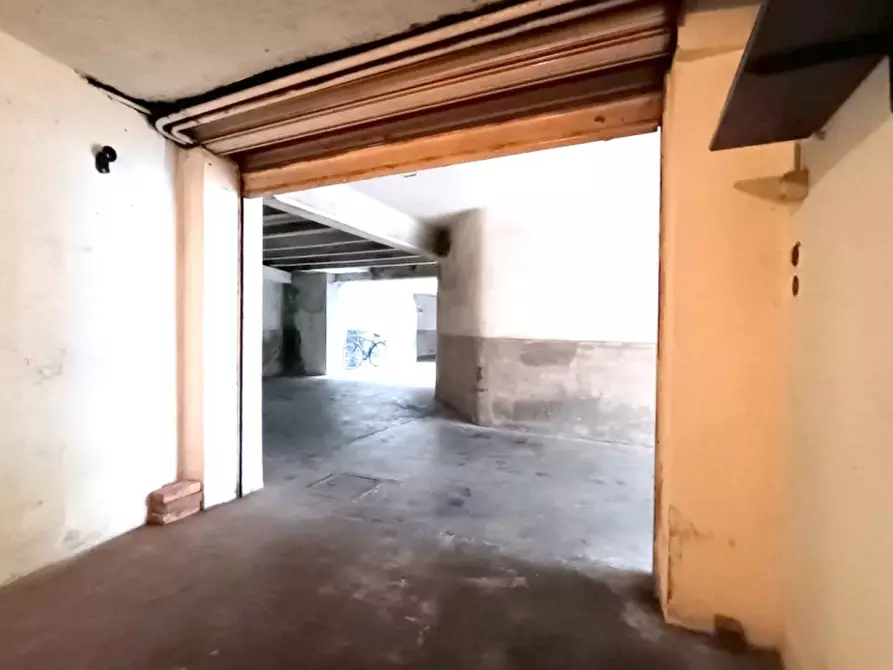 Immagine 6 di Box auto in affitto  a Milano