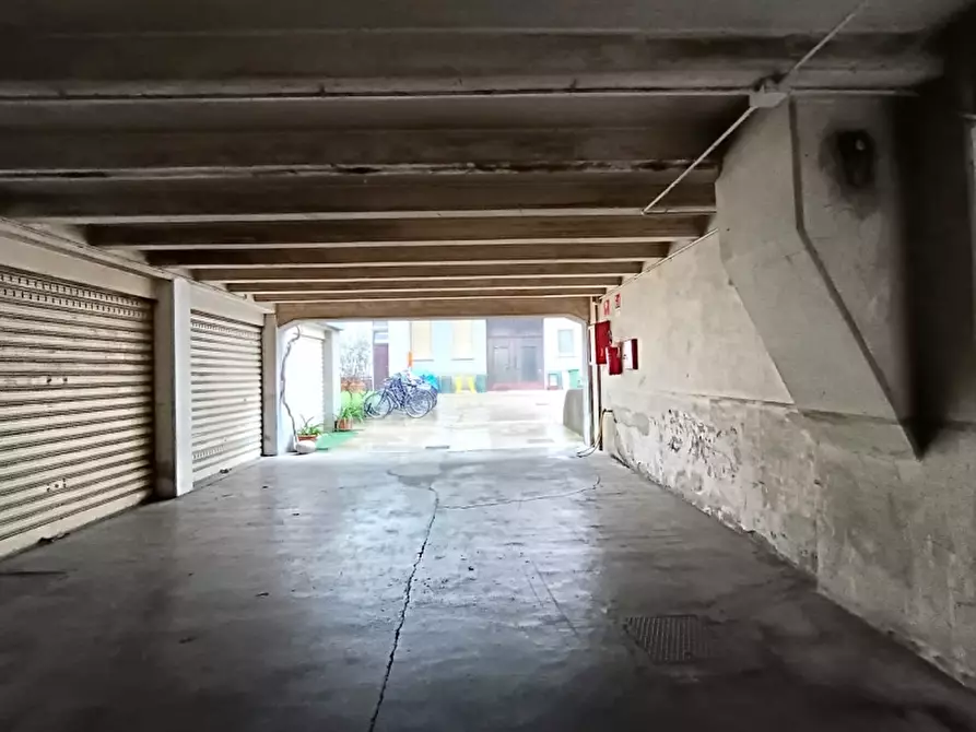 Immagine 7 di Box auto in affitto  a Milano