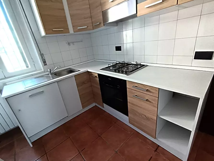 Immagine 5 di Appartamento in affitto  a Lainate