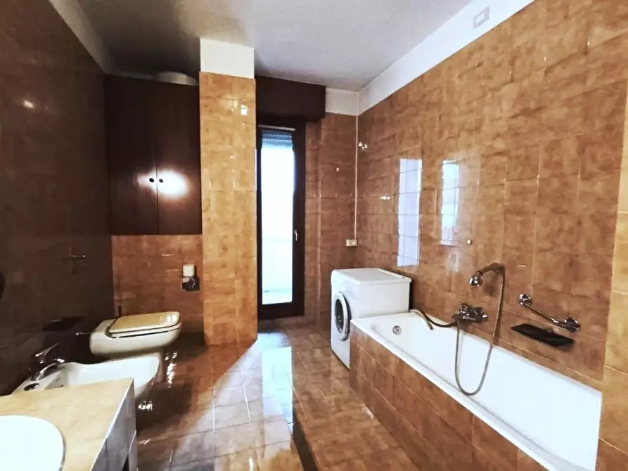 Immagine 16 di Appartamento in vendita  a Milano