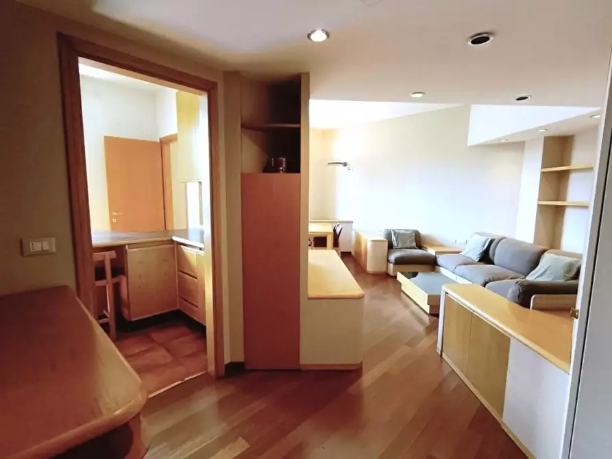 Immagine 2 di Appartamento in vendita  a Milano