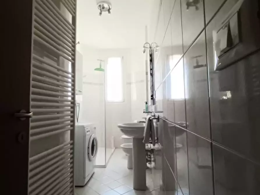 Immagine 12 di Appartamento in vendita  a Milano