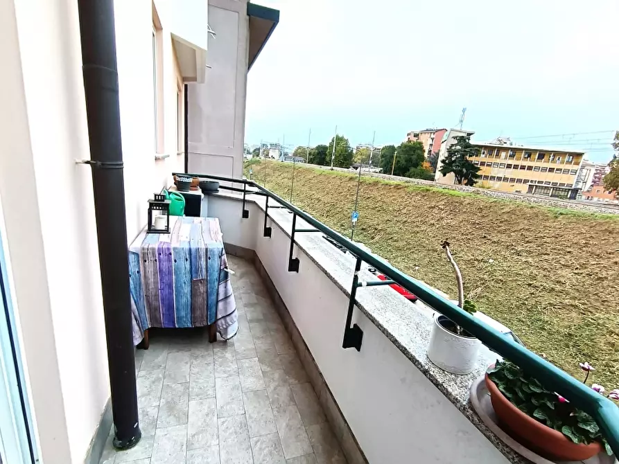 Immagine 15 di Appartamento in affitto  a Milano