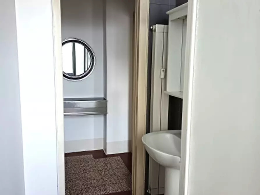 Immagine 19 di Appartamento in affitto  a Milano