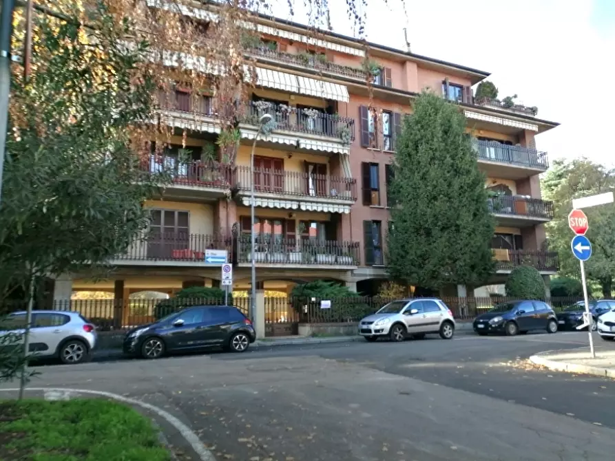 Immagine 1 di Appartamento in vendita  a Varedo