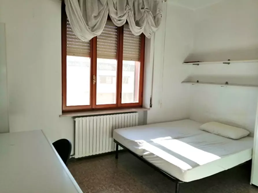 Immagine 12 di Appartamento in vendita  a Piacenza