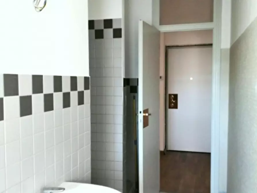 Immagine 15 di Appartamento in affitto  a Milano