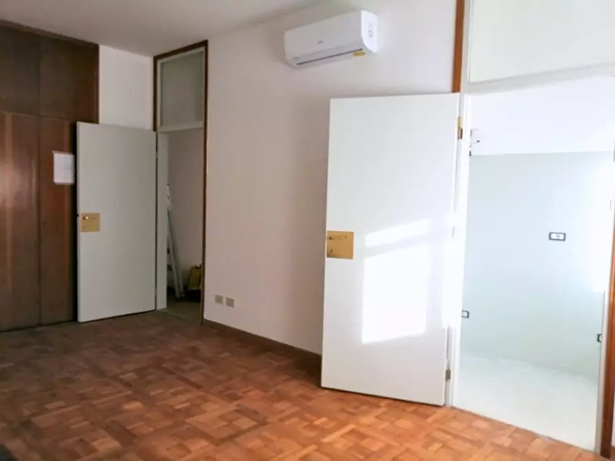 Immagine 8 di Appartamento in affitto  a Milano