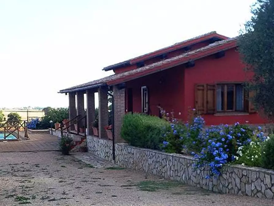 Immagine 1 di Villa in vendita  in Località Centro G a Capalbio
