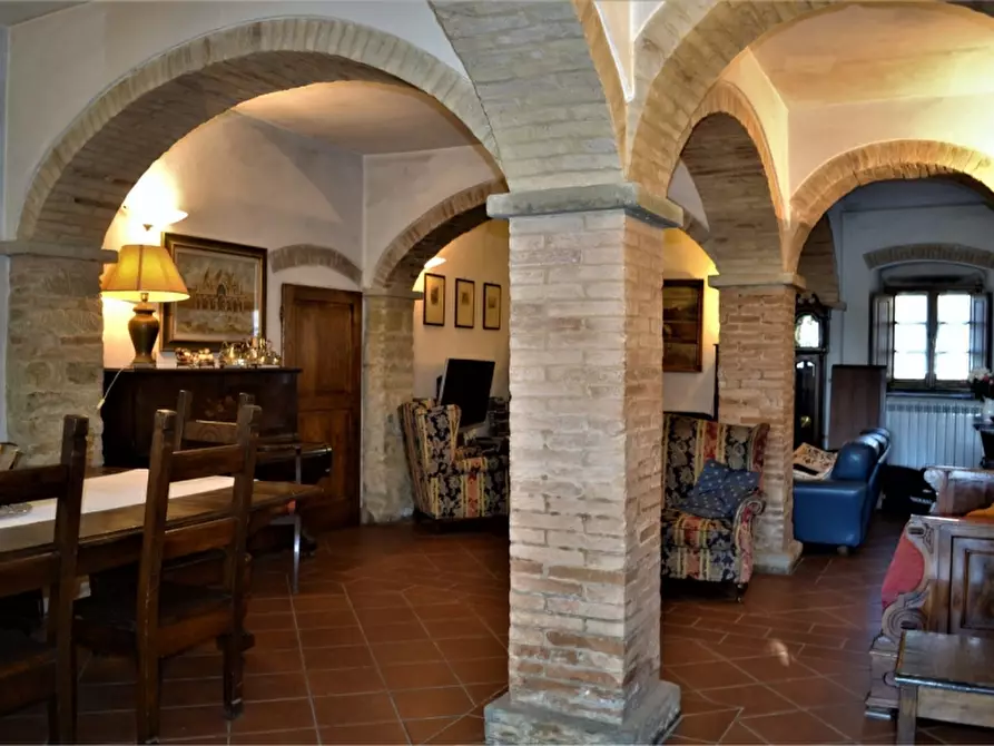 Immagine 11 di Agriturismo in vendita  a Borgo San Lorenzo