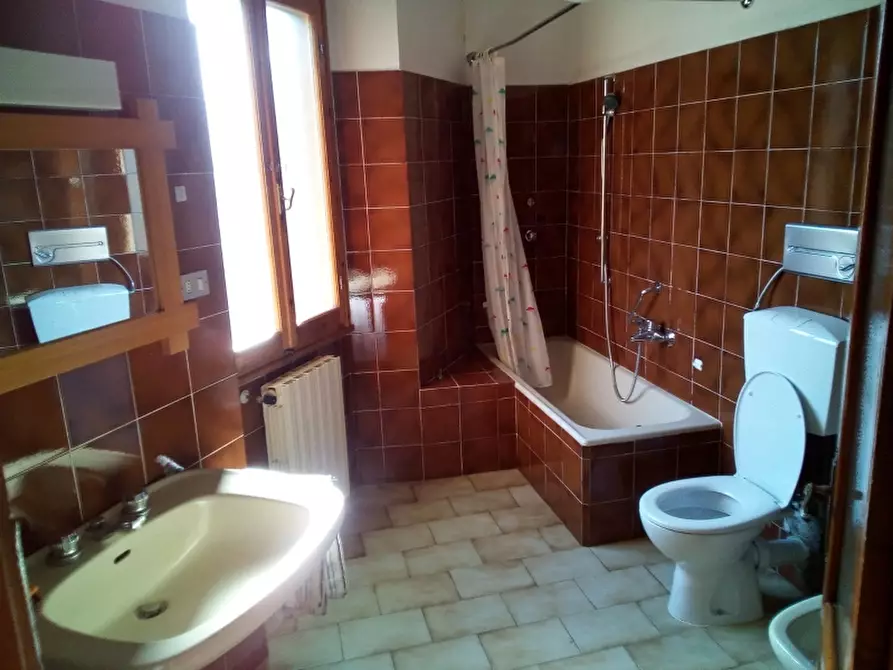 Immagine 13 di Appartamento in vendita  in PIAZZA DANTE ALIGHIERI a Vicchio