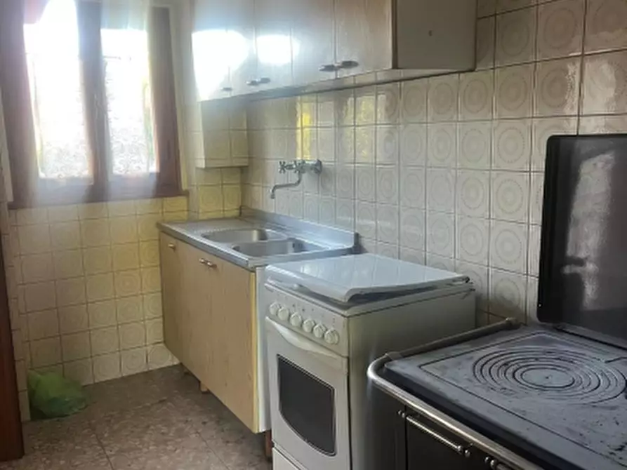 Immagine 7 di Villa in vendita  in PIAZZA DANTE ALIGHIERI 54 a Borgo San Lorenzo
