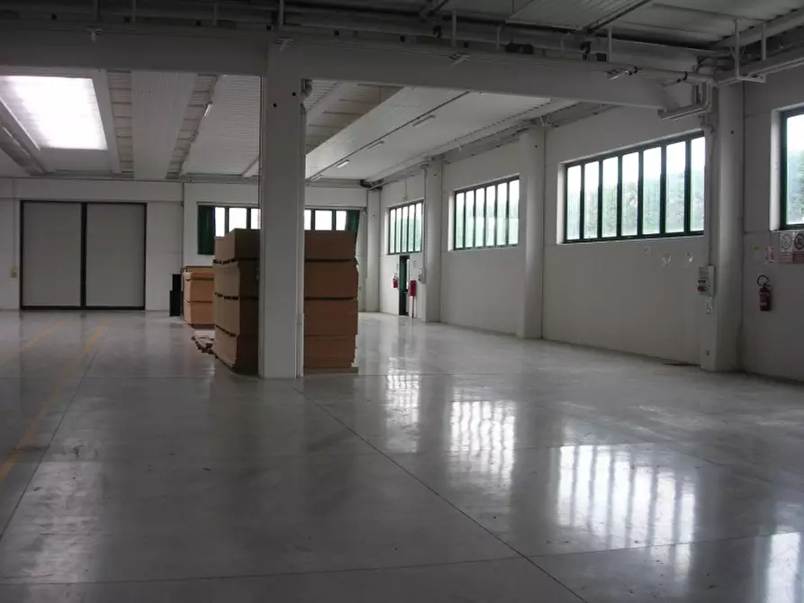 Immagine 1 di Capannone industriale in vendita  in PIAZZA DANTE ALIGHIERI 54 a Borgo San Lorenzo