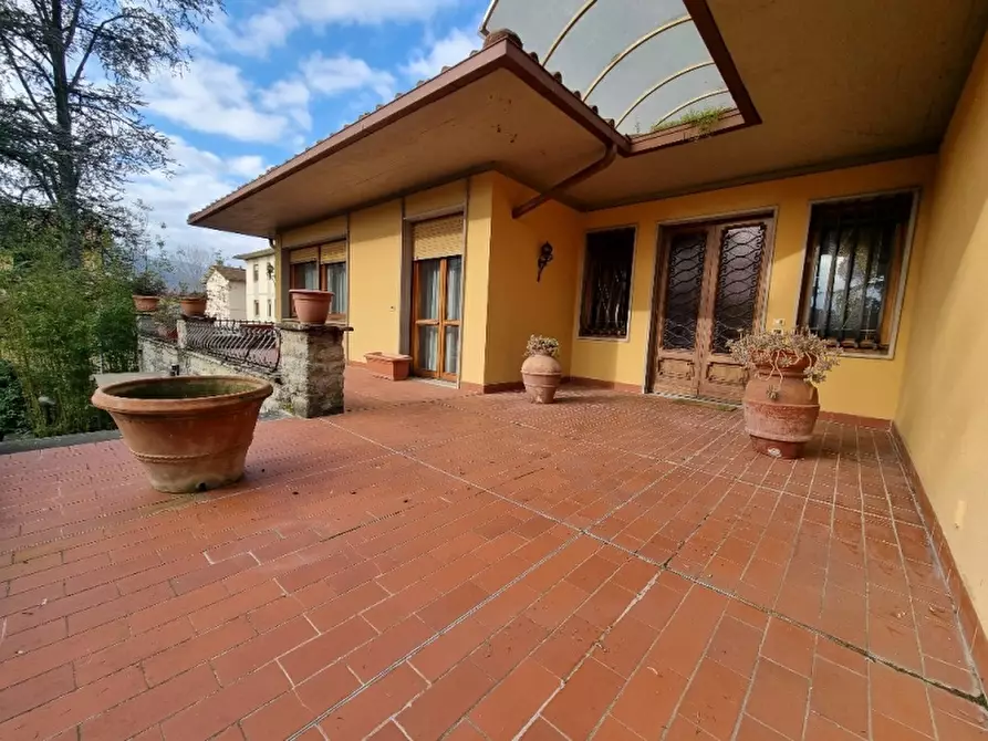 Immagine 12 di Villa in vendita  in Viale Beato Angelico 50039 a Vicchio