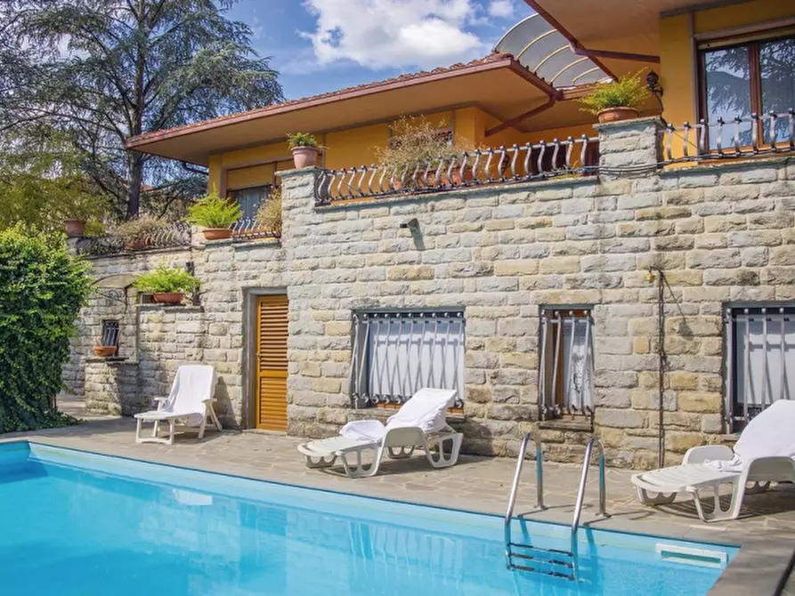 Immagine 3 di Villa in vendita  in Viale Beato Angelico 50039 a Vicchio