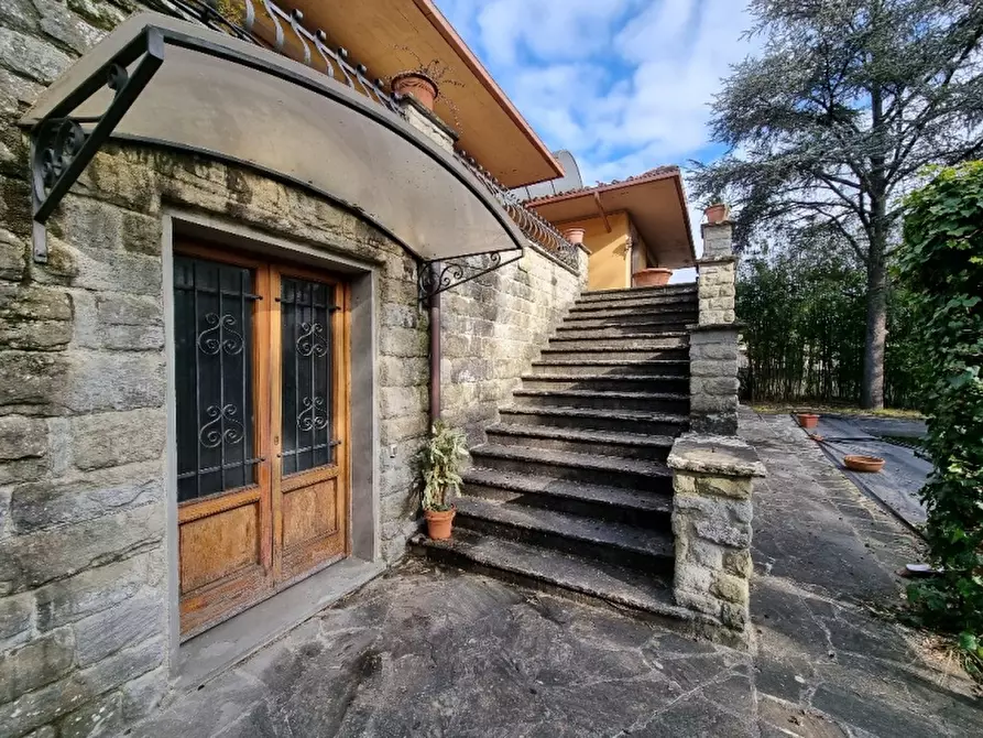 Immagine 21 di Villa in vendita  in Viale Beato Angelico 50039 a Vicchio