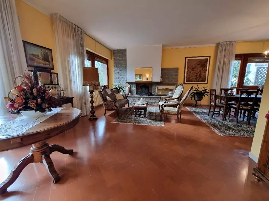 Immagine 25 di Villa in vendita  in Viale Beato Angelico 50039 a Vicchio