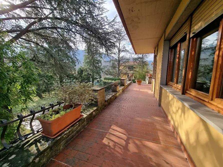 Immagine 27 di Villa in vendita  in Viale Beato Angelico 50039 a Vicchio