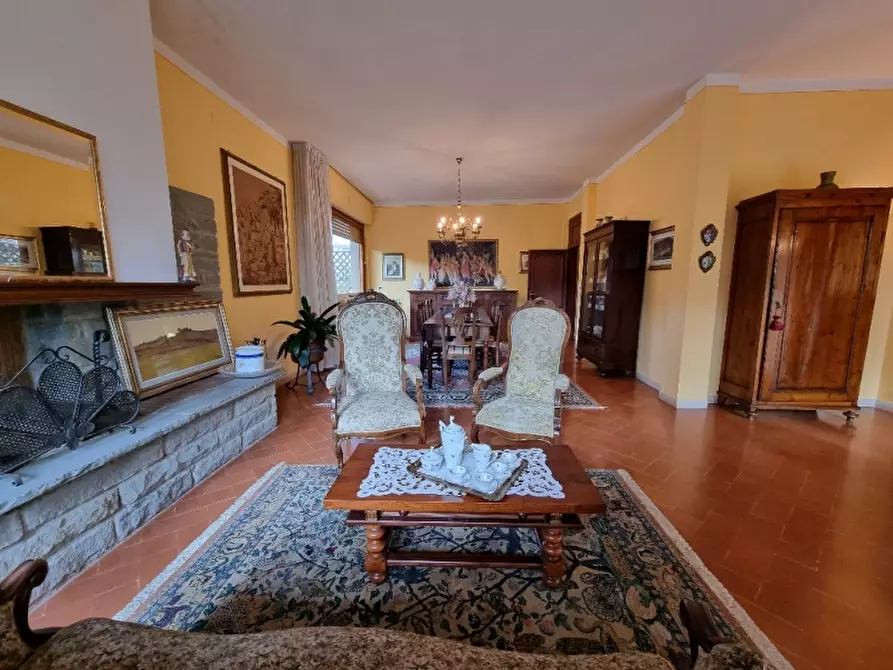 Immagine 28 di Villa in vendita  in Viale Beato Angelico 50039 a Vicchio
