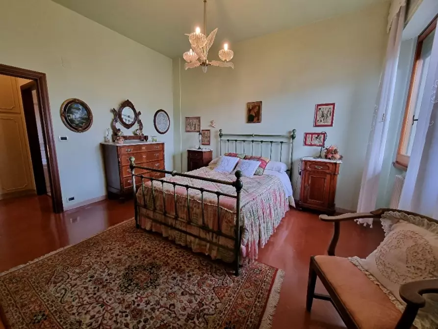 Immagine 33 di Villa in vendita  in Viale Beato Angelico 50039 a Vicchio
