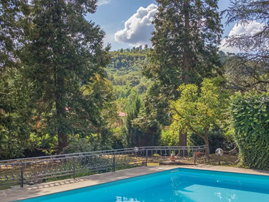 Immagine 5 di Villa in vendita  in Viale Beato Angelico 50039 a Vicchio