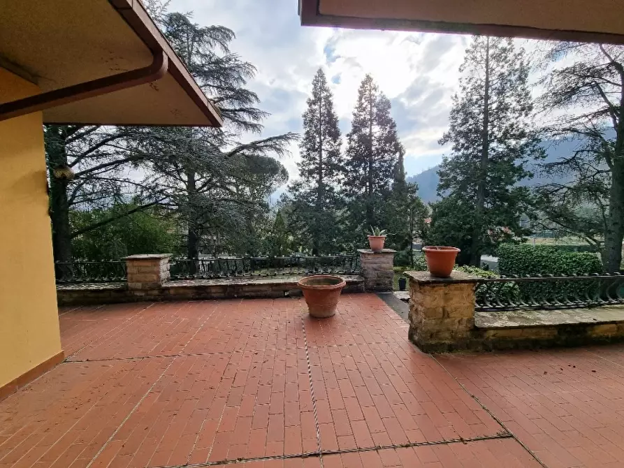 Immagine 10 di Villa in vendita  in Viale Beato Angelico 50039 a Vicchio