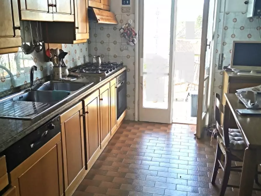 Immagine 3 di Appartamento in vendita  in PIAZZA DANTE ALIGHIERI 54 a Borgo San Lorenzo