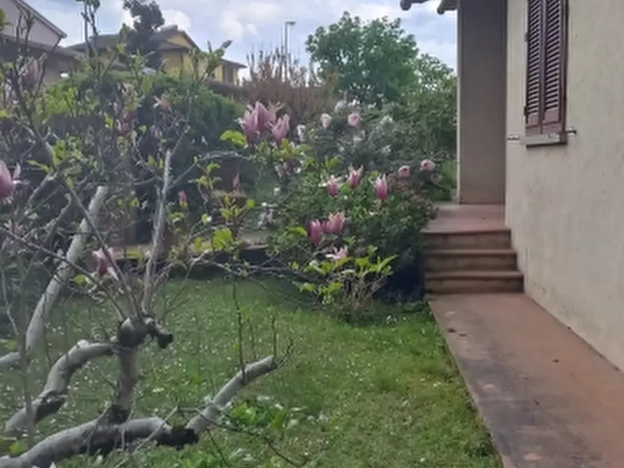 Immagine 2 di Villa in vendita  in VIALE KENNEDY 50038 a Borgo San Lorenzo