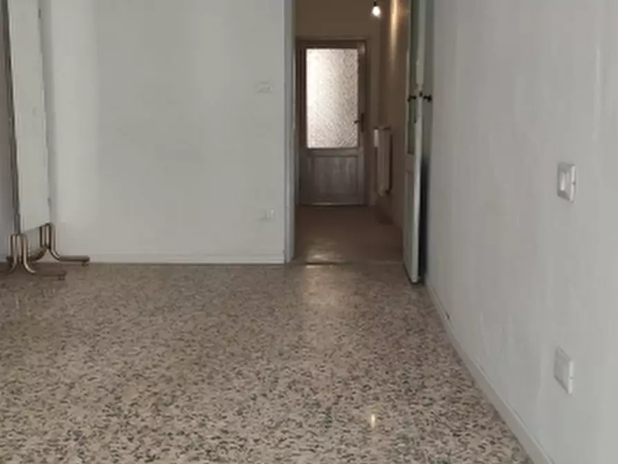 Immagine 4 di Appartamento in vendita  in piazza dante a Figline E Incisa Valdarno