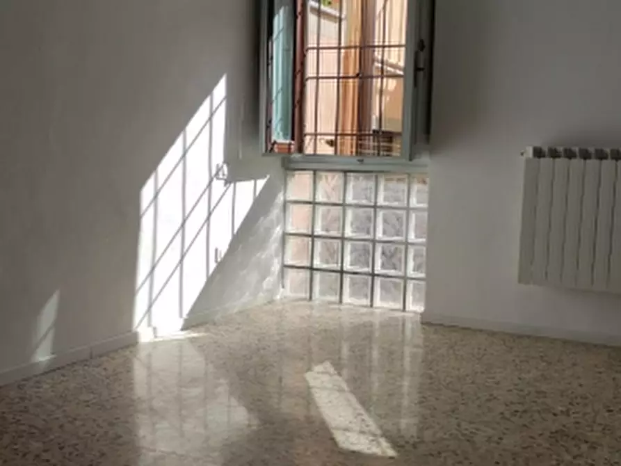 Immagine 6 di Appartamento in vendita  in piazza dante a Figline E Incisa Valdarno