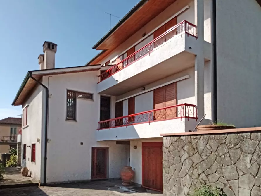 Immagine 10 di Villa in vendita  in PIAZZA DANTE a Borgo San Lorenzo