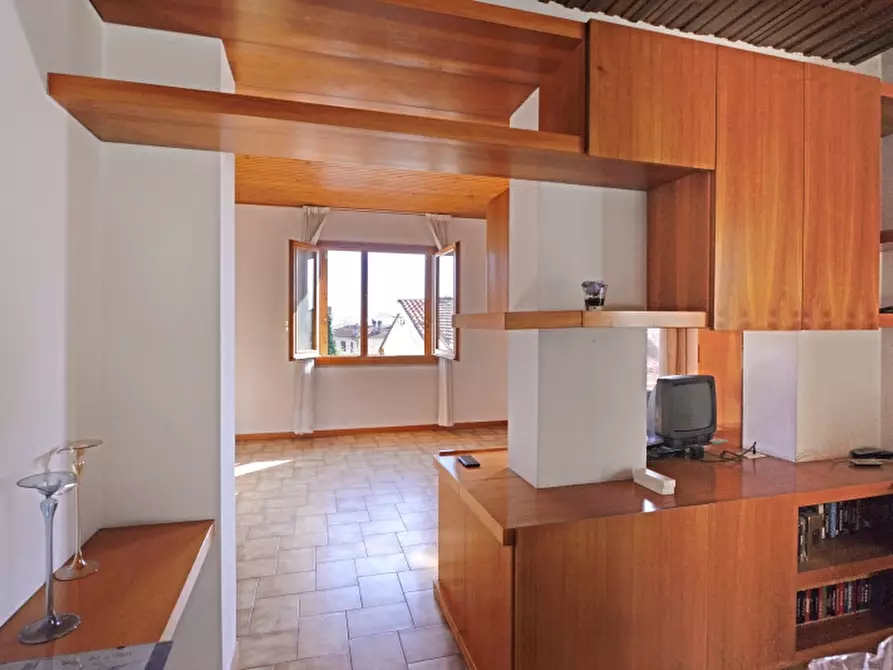 Immagine 30 di Villa in vendita  in PIAZZA DANTE a Borgo San Lorenzo